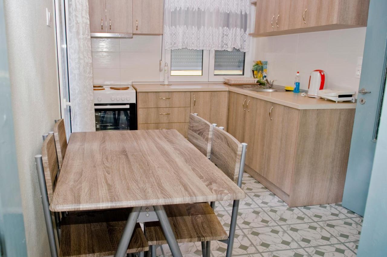 Makri Square Apartment Экстерьер фото